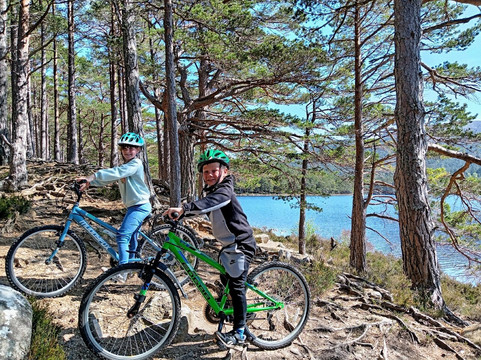 Loch Morlich-阿维莫尔必去景点