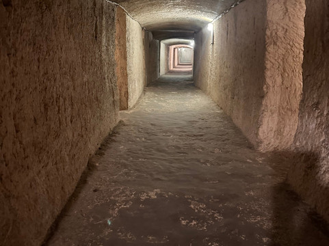 马里哈防空洞-梅雷赫必去景点