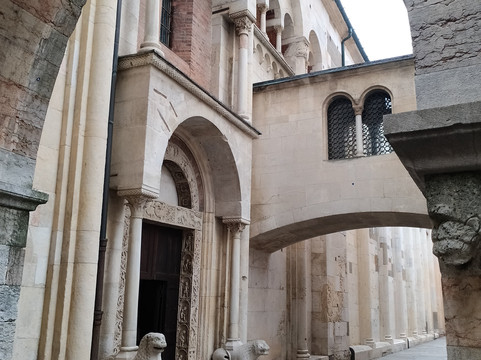 摩德纳主教座堂-摩德纳必去景点