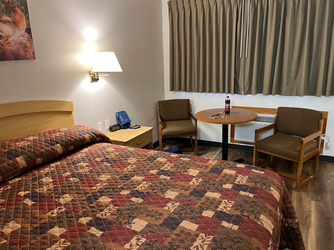 50,000 Silver Dollar Bar-Haugan必去景点