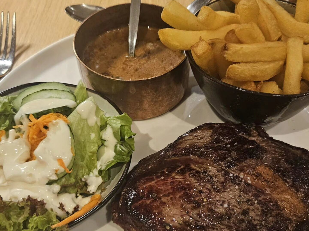 奥兹恩阿登纳酒店主图