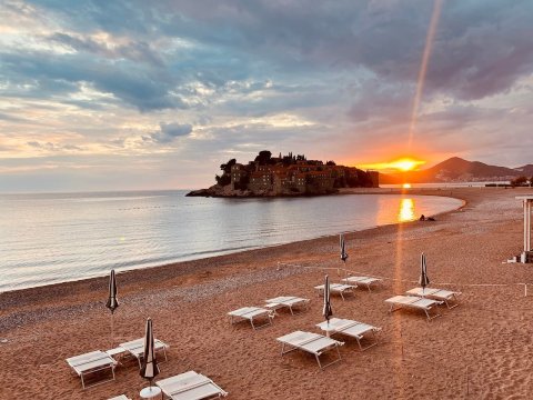 加州酒店 - 艾康-泳池