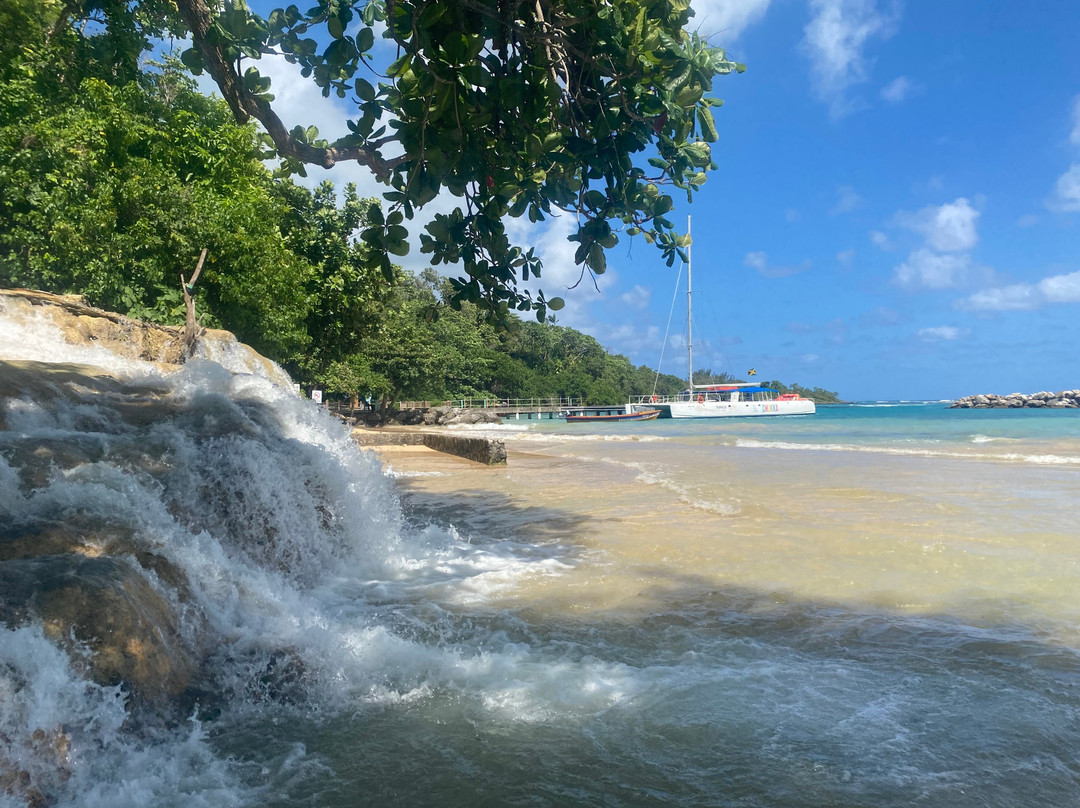 Taste the tropics tours and transportation-奥乔里奥斯必去景点