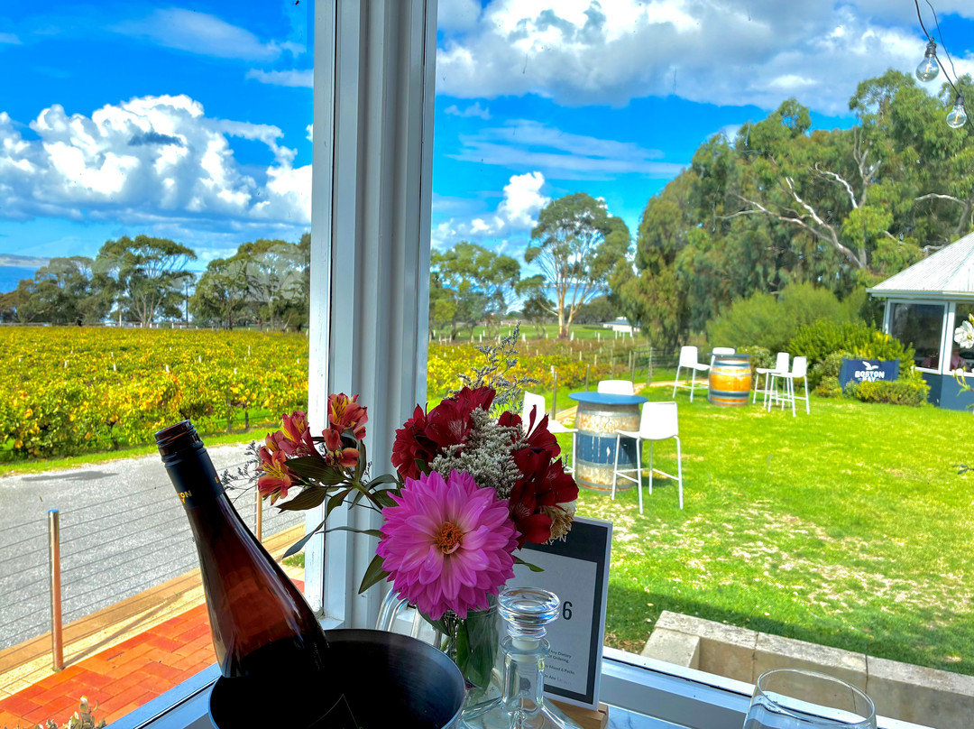 Boston Bay Wines-Sunday By The Sea