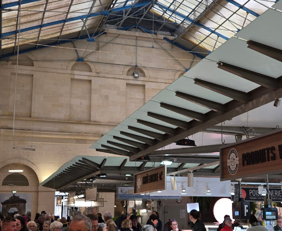 Marché sous les halles-罗什福尔必去景点