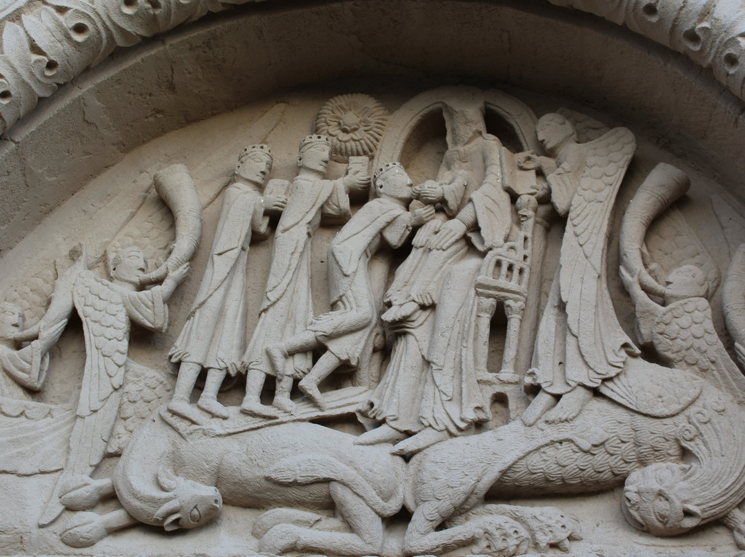 Eglise romane Sainte Marie-Madeleine-Neuilly-en-Donjon必去景点