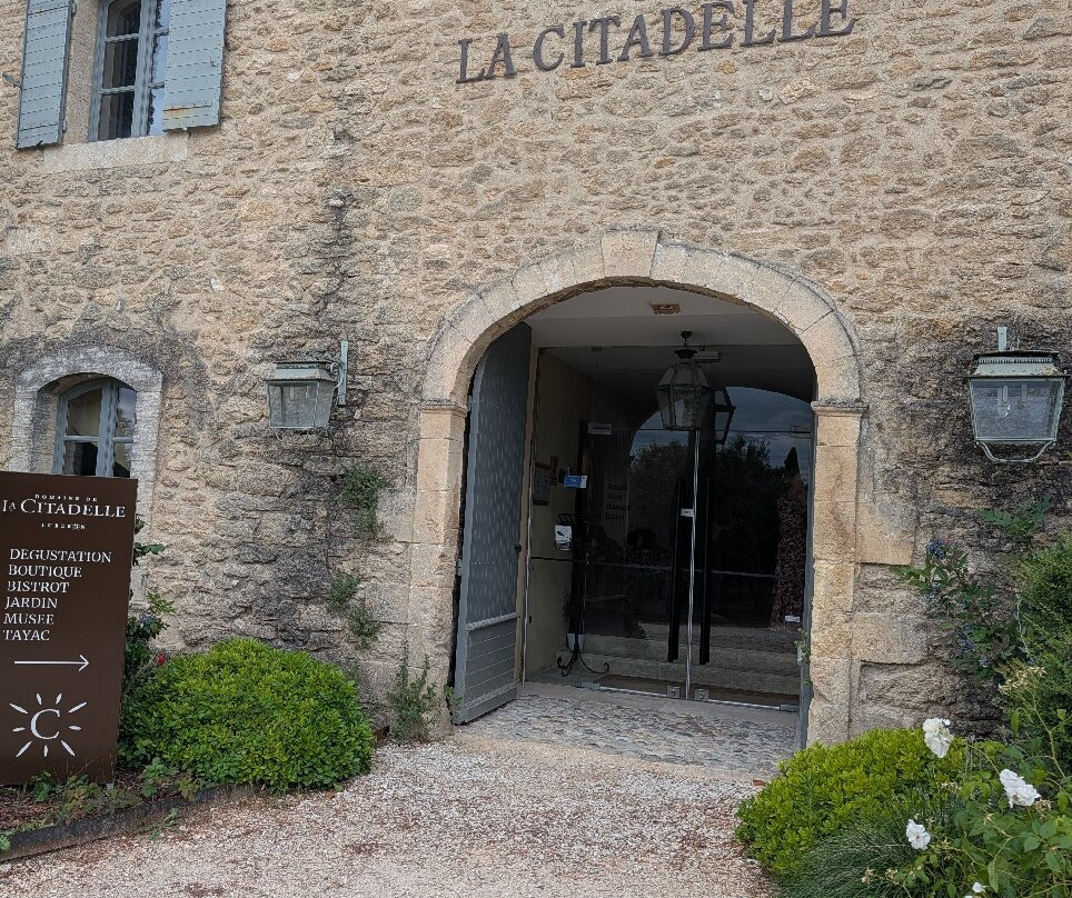 Le Domaine de la Citadelle-Menerbes必去景点