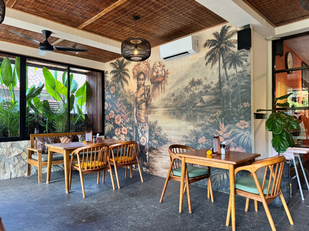 Oketo Cafe & Shop