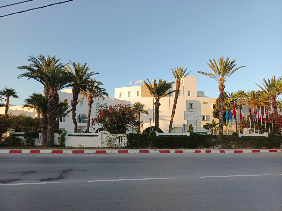 麦迪普里玛索尔酒店-旅行者