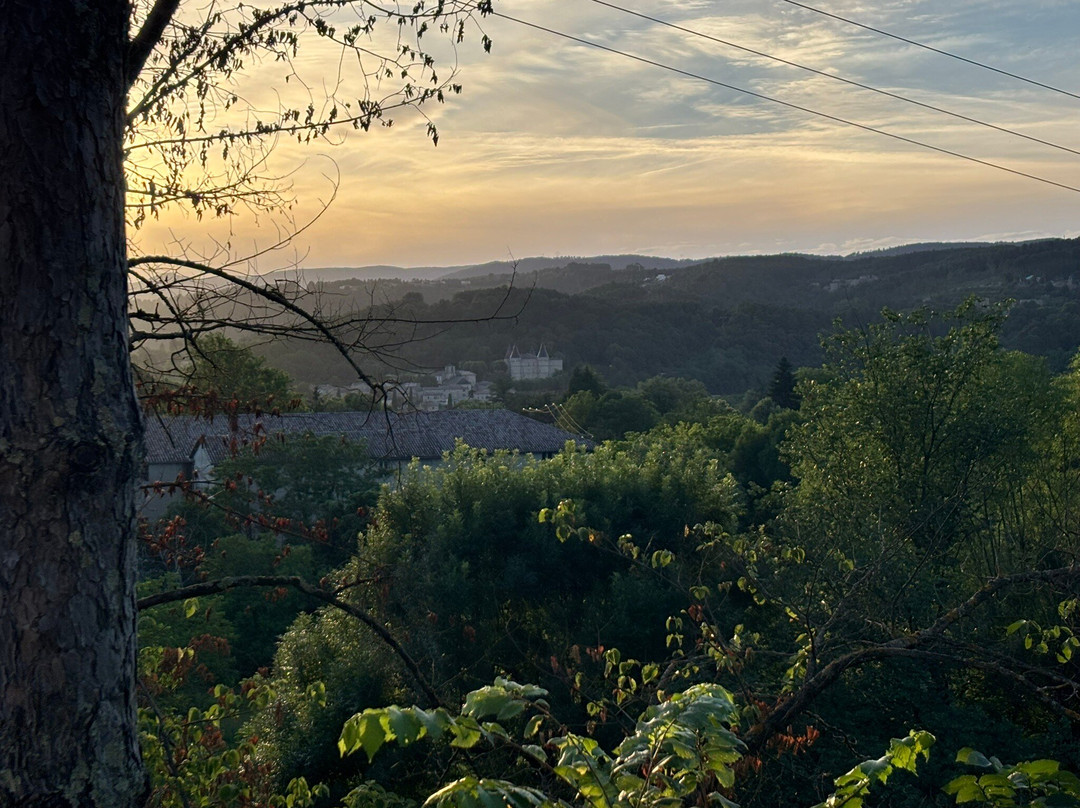 Village de Naves-Les Vans必去景点
