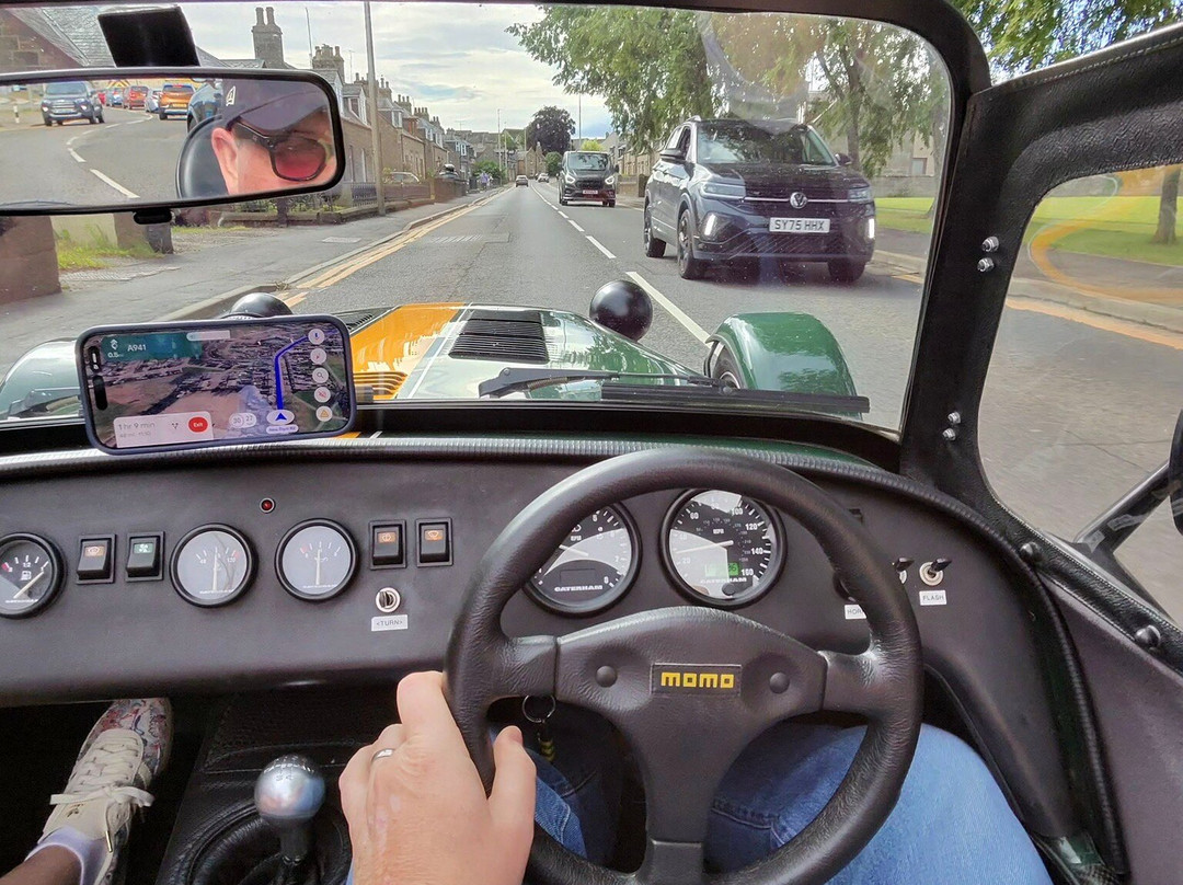 Highland Caterham Hire-埃尔金必去景点