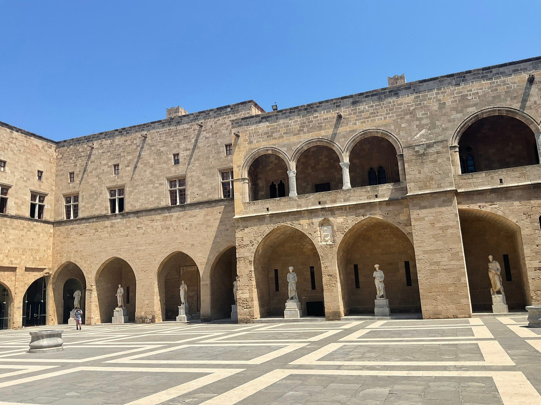 Palace of the Grand Master of the Knights of Rhodes-罗德城必去景点