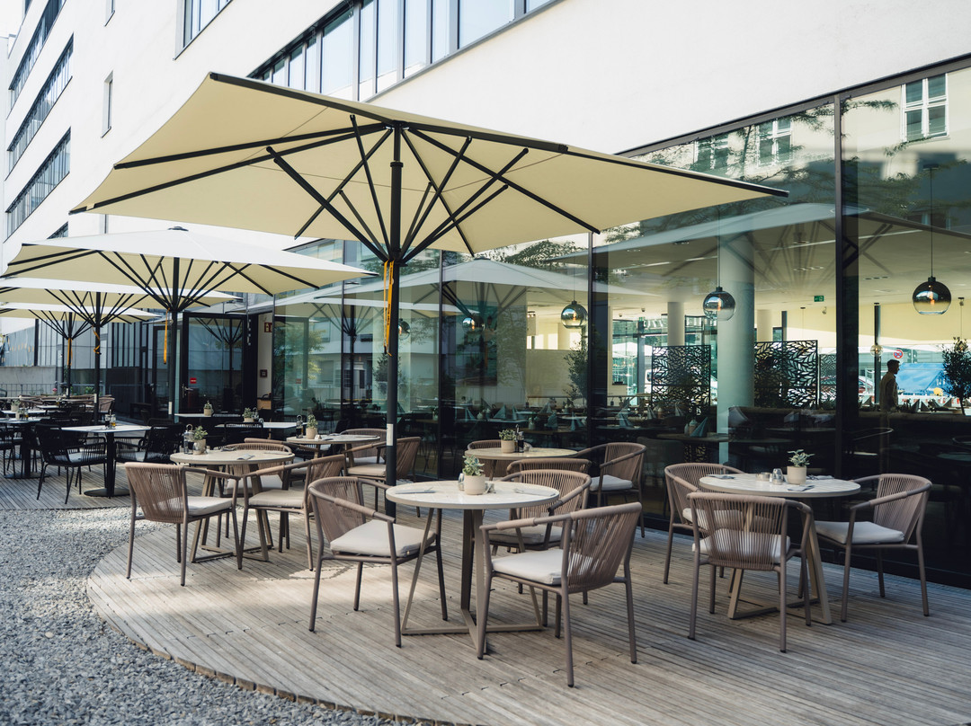 Intermezzo | Restaurant · Café · Lounge