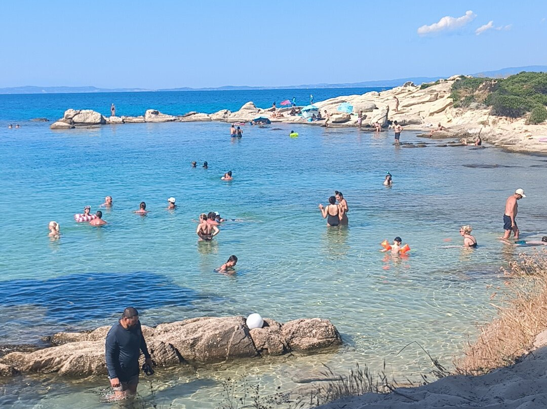 Karidi Beach Apartments主图