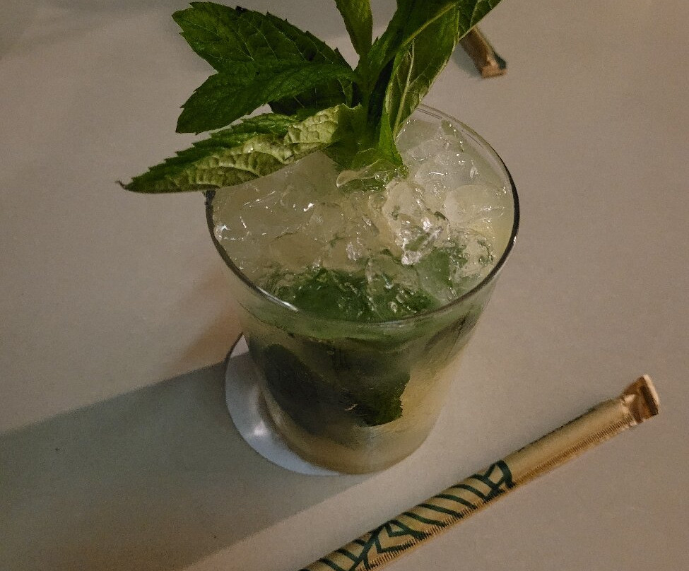 金沙滩酒店主图