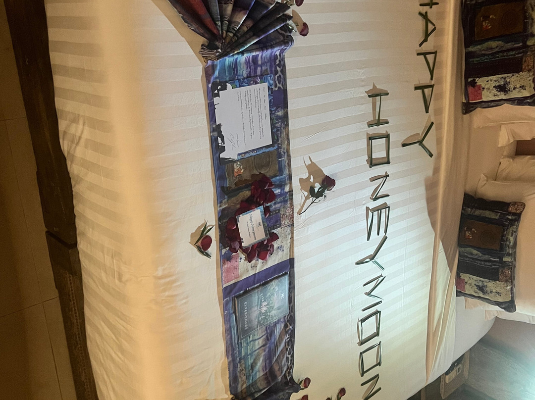 水明漾蓝色卡玛绿洲酒店主图