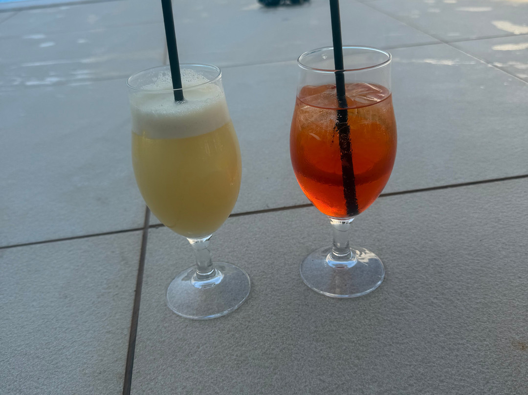希欧娜假日酒店主图