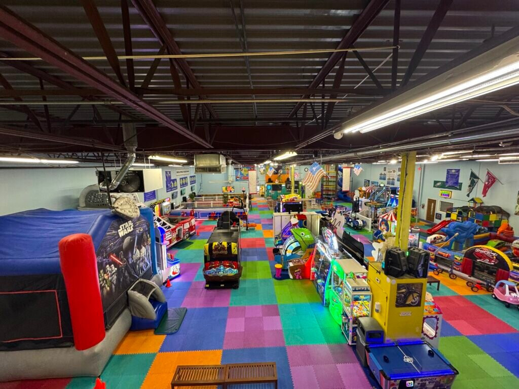 Bette's Family Fun Center-Aston必去景点