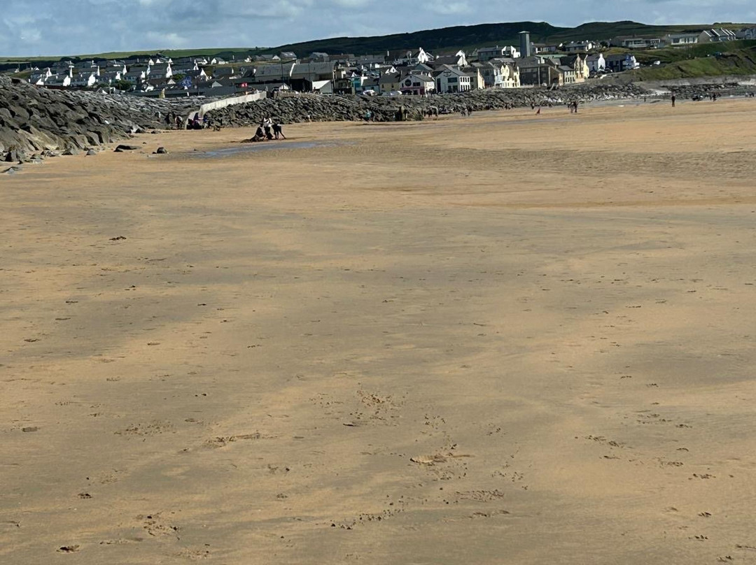 Lahinch Beach-Lahinch必去景点