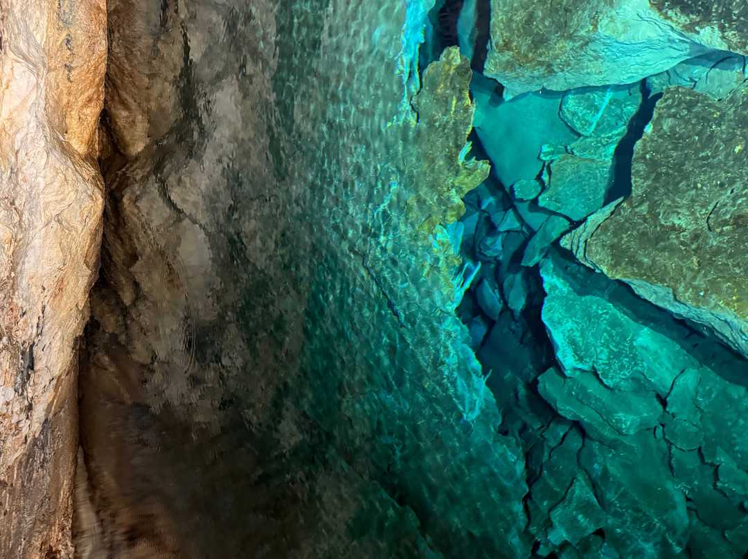 Crystal & Fantasy Caves-Hamilton Parish必去景点