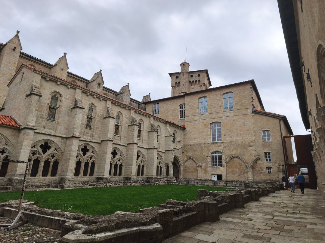 Abbaye de La Chaise Dieu-La Chaise-Dieu必去景点