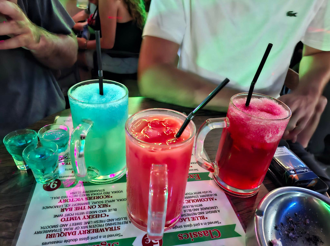 Scorers Irish & Sports Bar-Kavos必去景点
