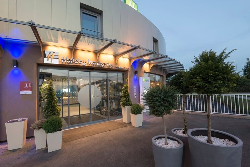 Bievres酒店住宿-Holiday Inn Express Paris - Velizy by IHG