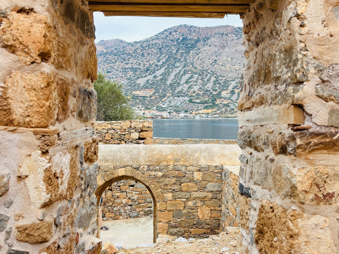 Tour Guides Crete-雷斯蒙必去景点