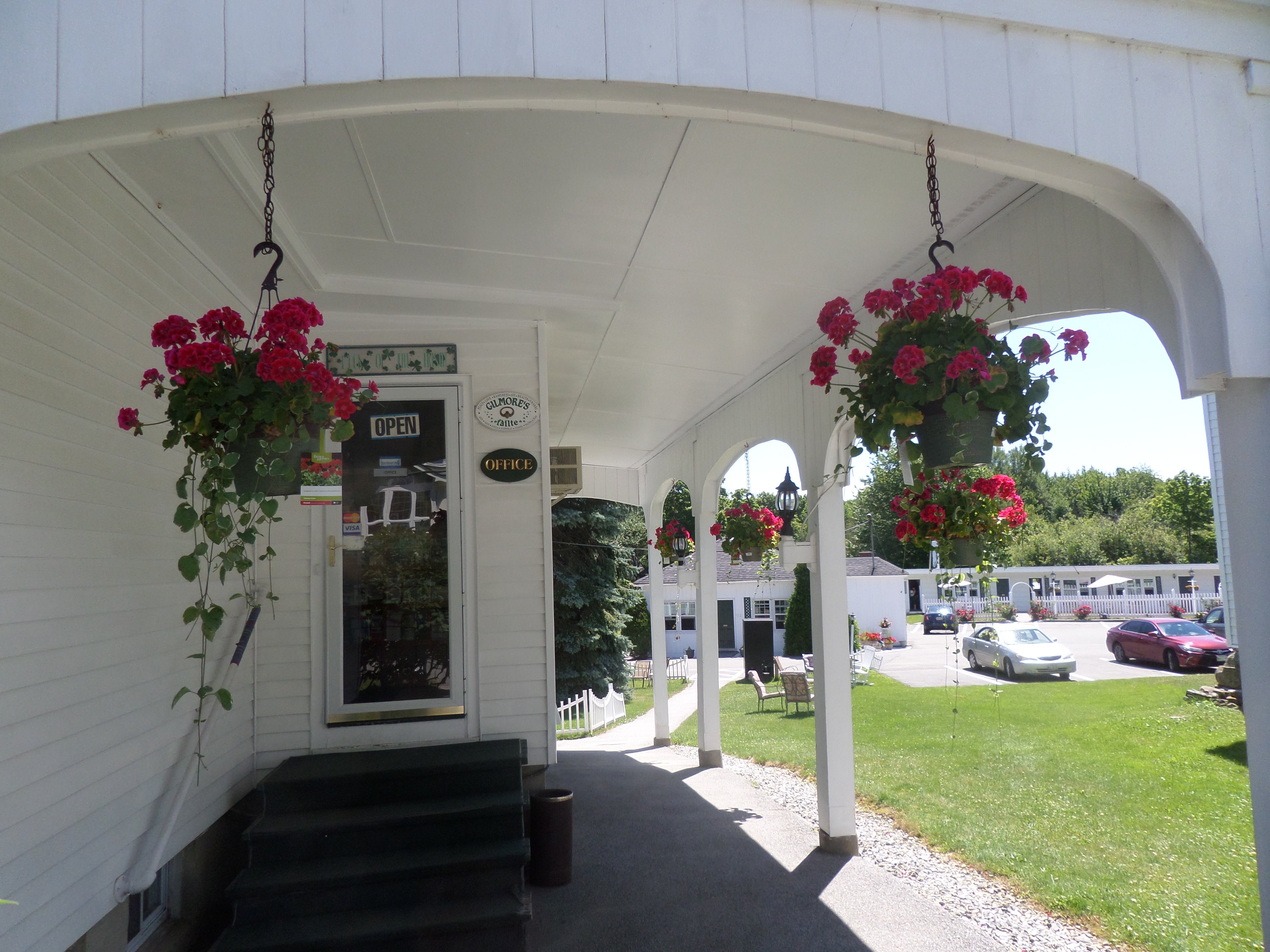 Claddagh Motel & Suites-官方