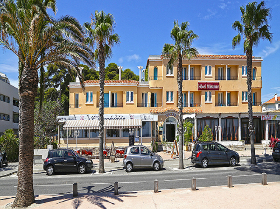 Le Miramar Hotel
