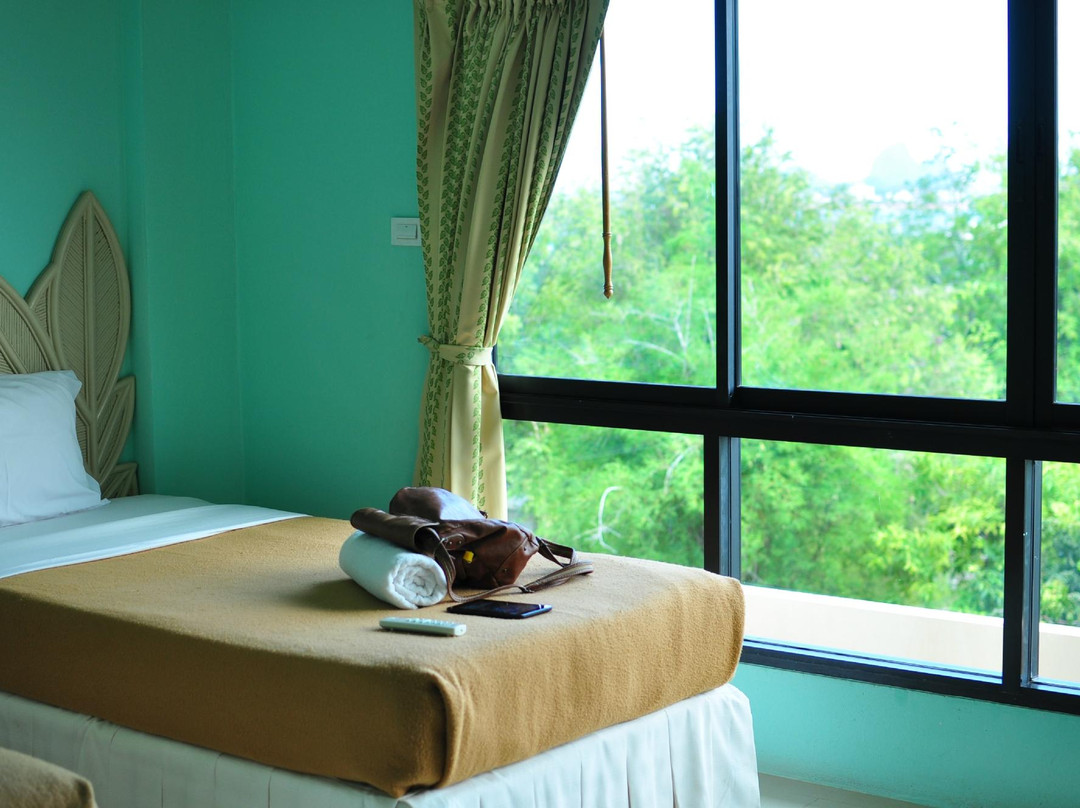 班武里酒店住宿-Golden Beach Boutique Resort