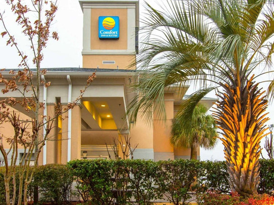 Comfort Inn & Suites Convention Center主图