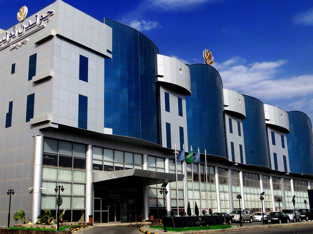 金色郁金香酒店主图