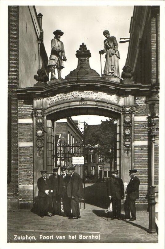 Oude Bornhof (+ Poort Bornhof)-Zutphen必去景点