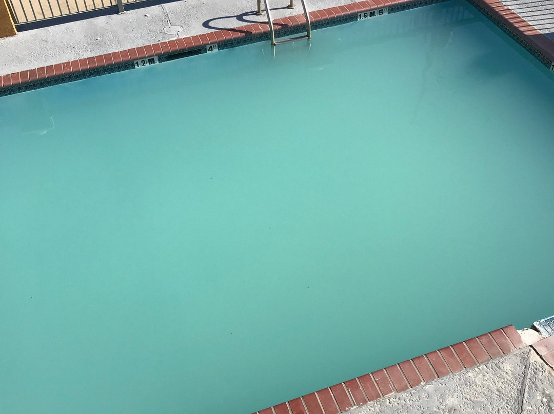 比洛克西 - 海洋泉源经济舱旅馆和套房