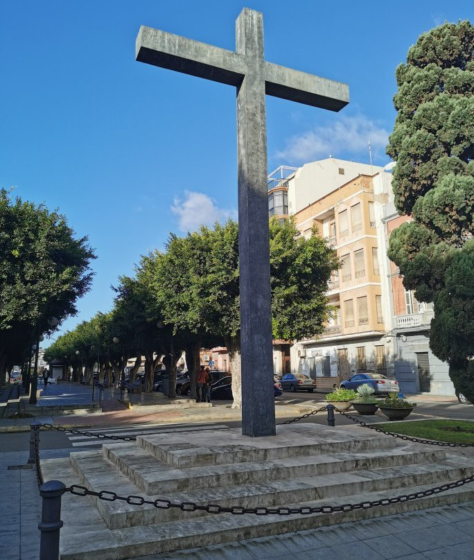 Cruz de los Caidos-梅利利亚必去景点