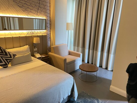 U Boutique Kinneret主图