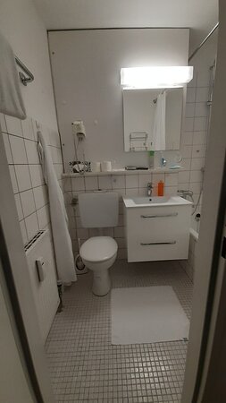 Die Gams Hotel · Restaurant-浴室