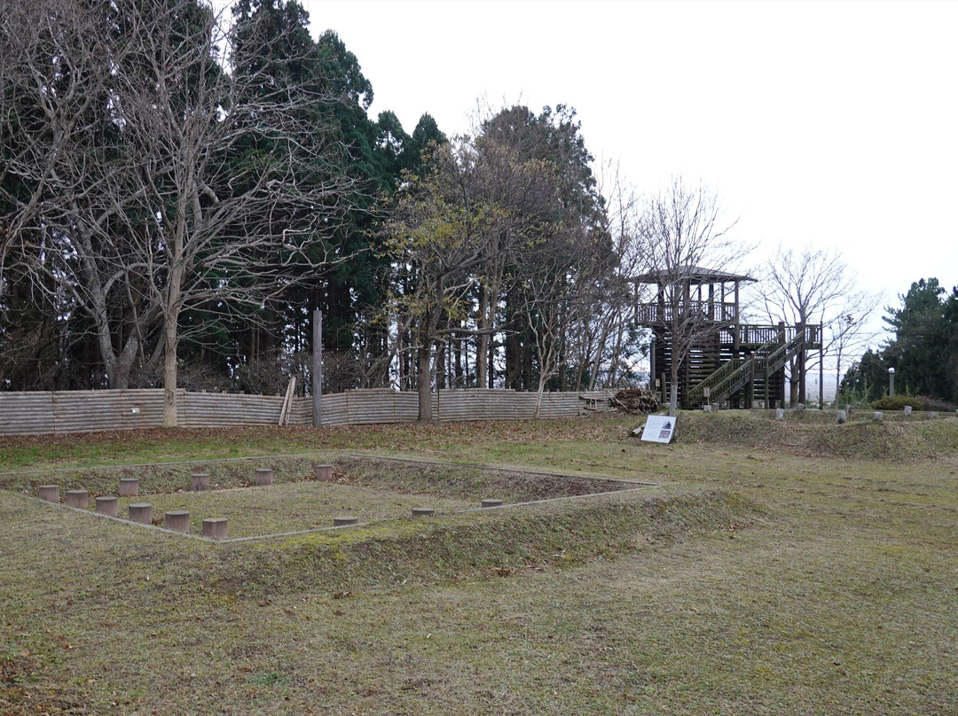 Nakasato Castle Remains Park景点图片