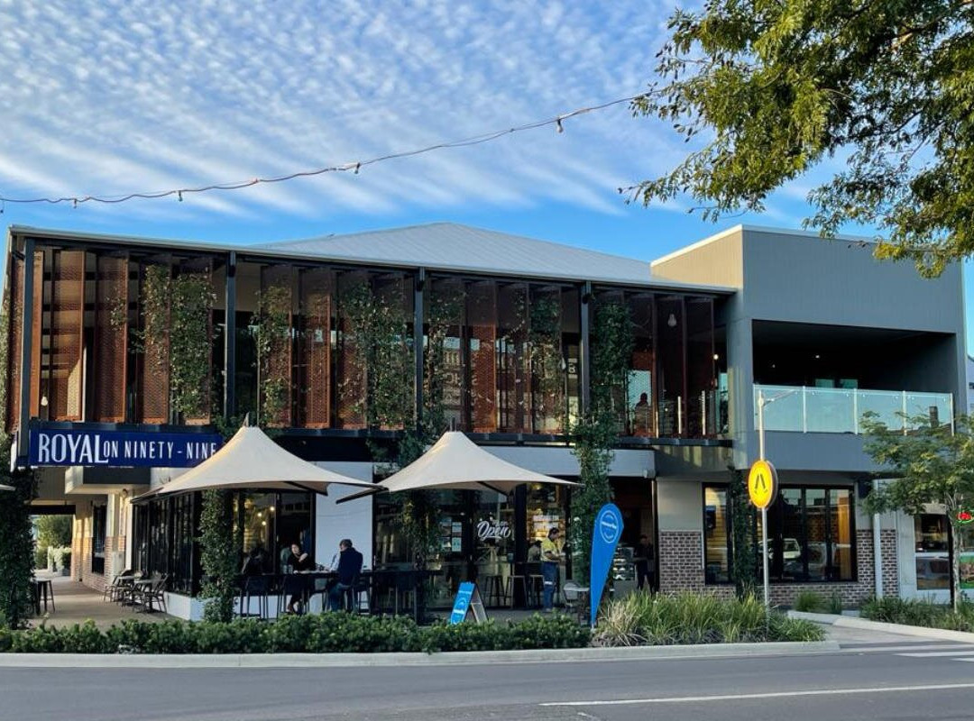 Roma餐馆和美食-Royal on Ninety-Nine