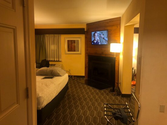 Best Western Plus Poconos Hotel主图