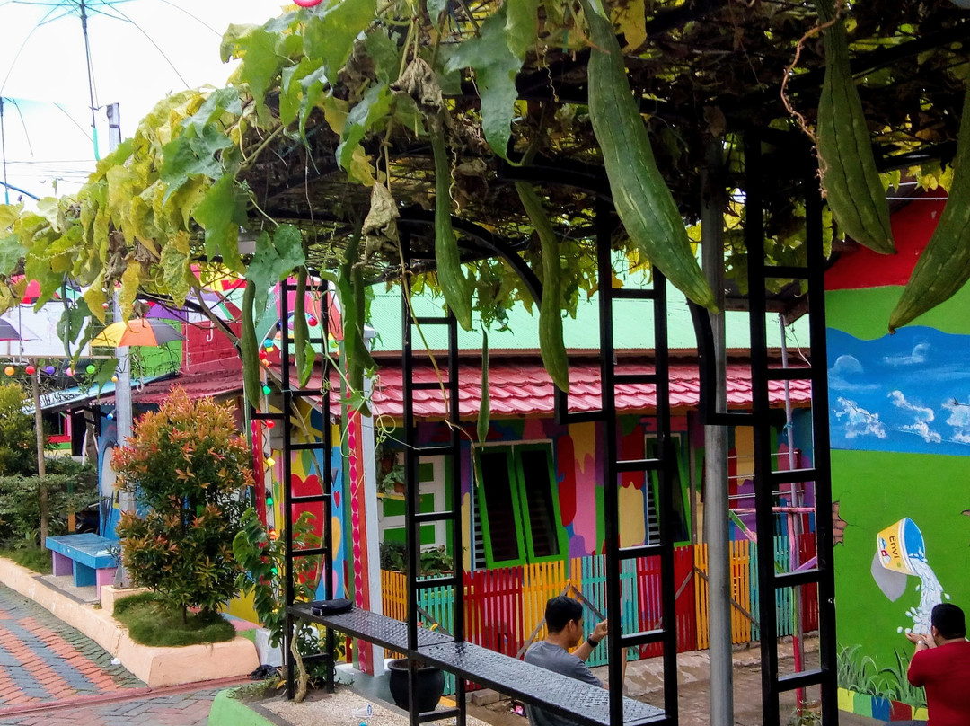 Rainbow Village景点图片
