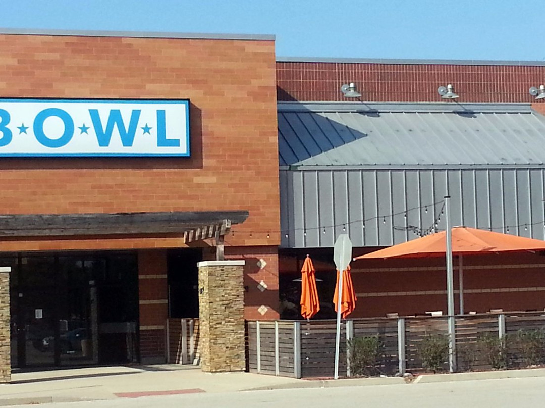 Buffalo Grove旅游景点-Bowlero