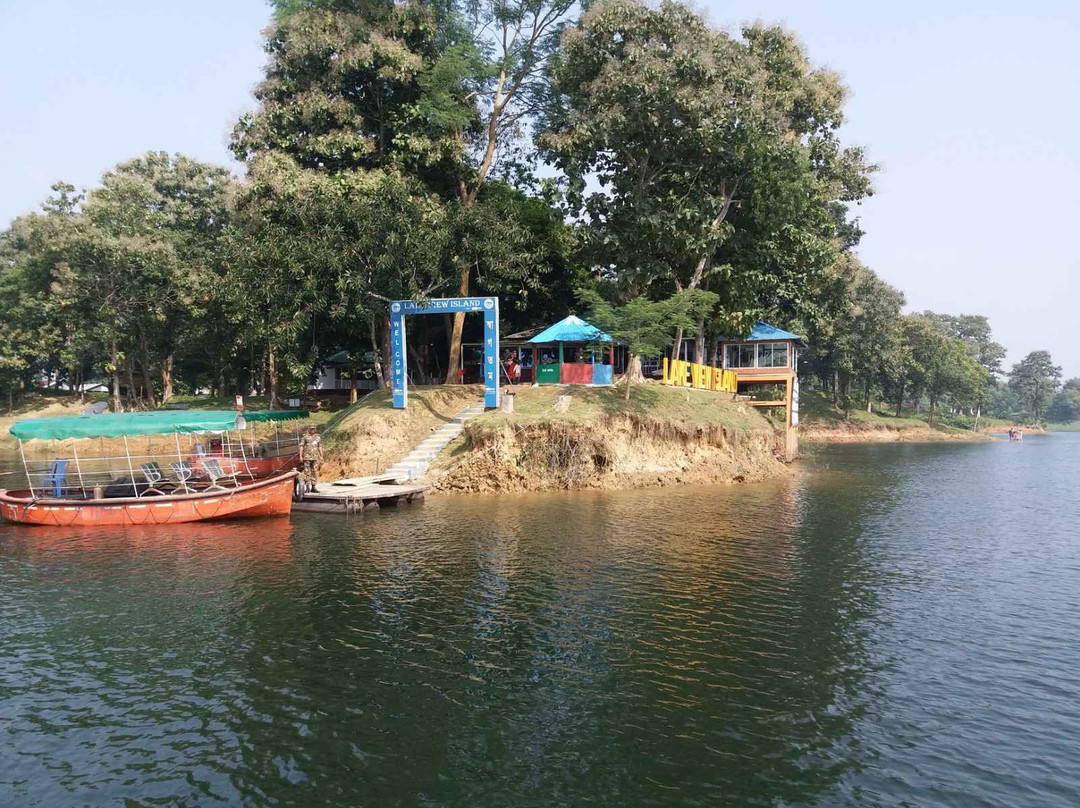 Lake View Island景点图片