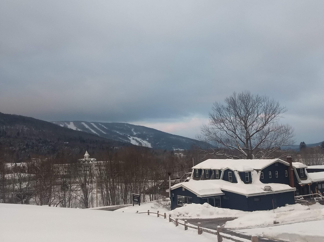 Eastwind Hotel & Bar主图