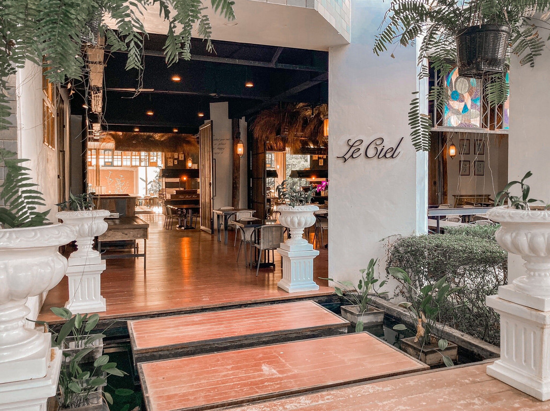 纳帕莱酒店主图