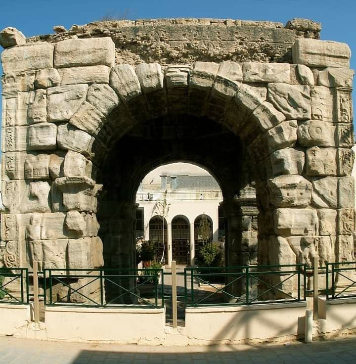 The Arch of Marcus Aurelius景点图片