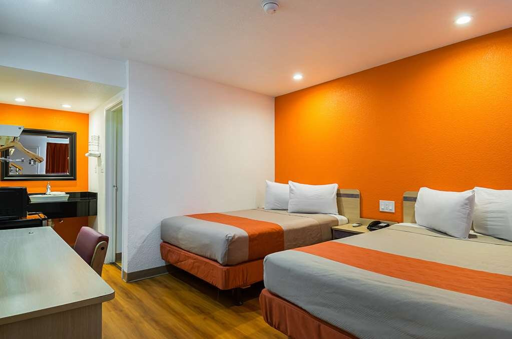 Motel 6 Lost Hills主图