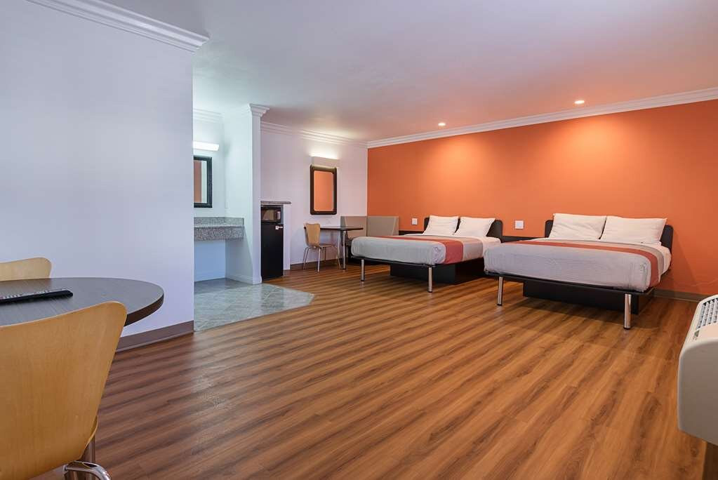 Motel 6 Lomita, CA主图