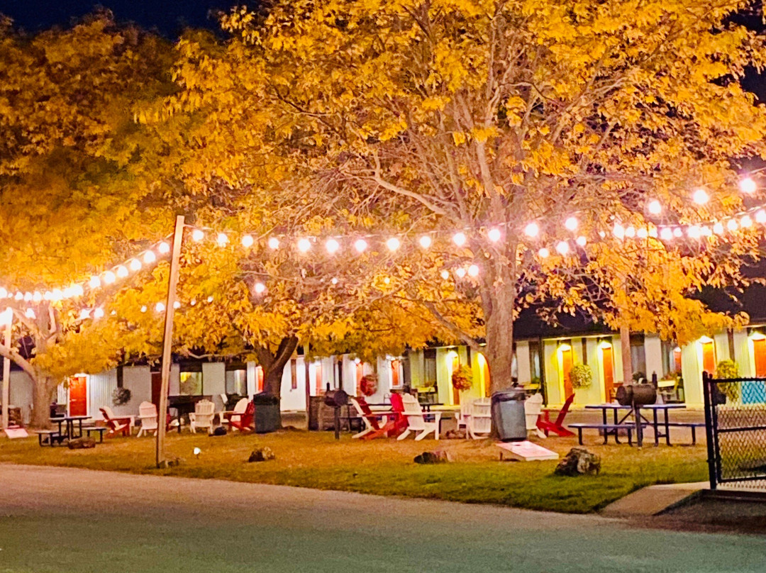 Vintage Block Inn & Suites主图